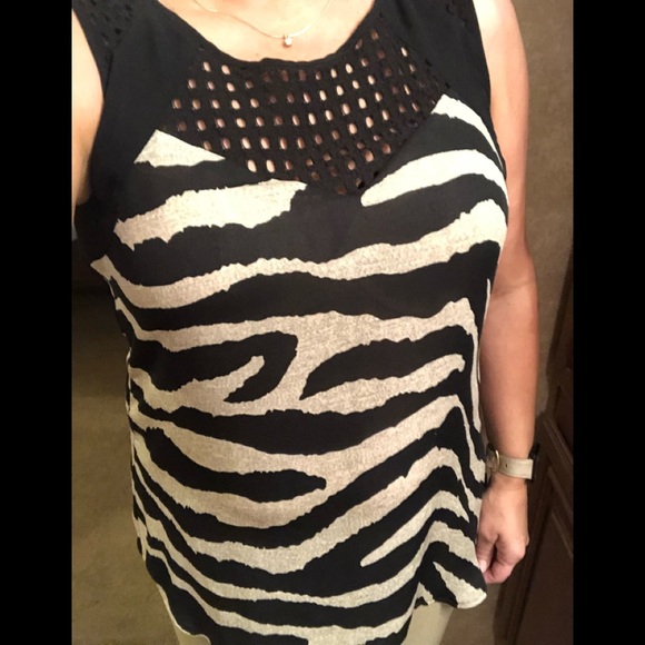 Cabi Tivoli Zebra Print Top Animal Print Sleeveless Layer Office Career Sz S - Picture 4 of 5